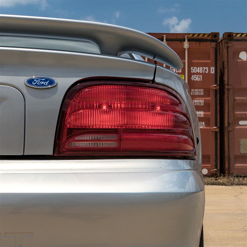 1994-1995 Ford Mustang Tail light '136513