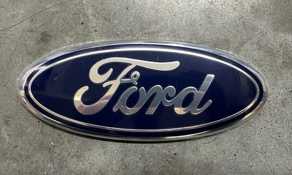 Ford F250 F350 F450 1999 - 2007 Grille Emblem 7"