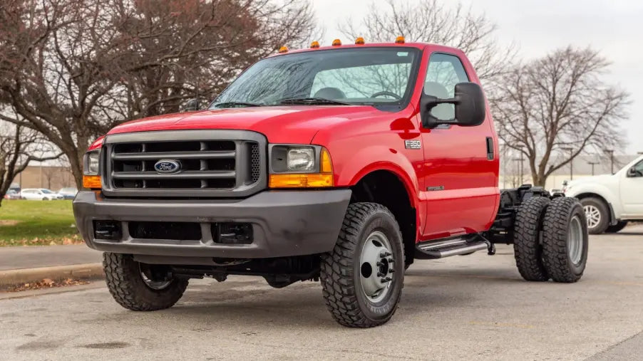 1999 - 2004 Ford F250 F350 Front Bumper (Paintable) FO1002365