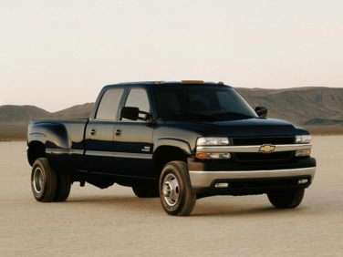 1999 - 2006 Chevrolet Silverado 2000 - 2006 Tahoe Suburban Front Bumper Plastic 2500/3500 GM1051103