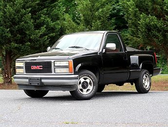 Sierra Silverado 1988 - 1997 also fits '98 - '02, Yukon 1992 - 1999, Tahoe 1992 - 1999, Suburban 1992 - 1999 Front Chrome Bumper GM1002802