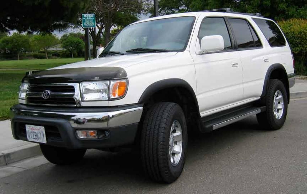 Toyota 4Runner 1996 - 2002 * Fits 1999 - 2002 Front Bumper - Chrome Assembly