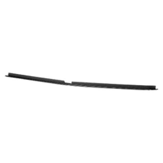 1988-1993 CHEVROLET BLAZER SILVERADO SUBURBAN / GMC SIERRA SUBURBAN YUKON Front Center Bumper Filler