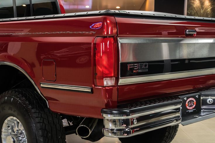 Ford F250 F350 F450 1987 - 1991 & 1992 - 1998 Pickup Full Size Rear Chrome Bumper - Complete Assembly FO1101126