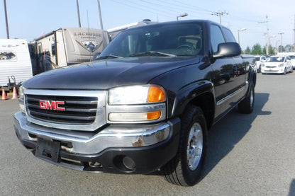 GMC Sierra 1999 - 2006 Front Lower Bumper Cover w/o Fog Light Holes GM1000685
